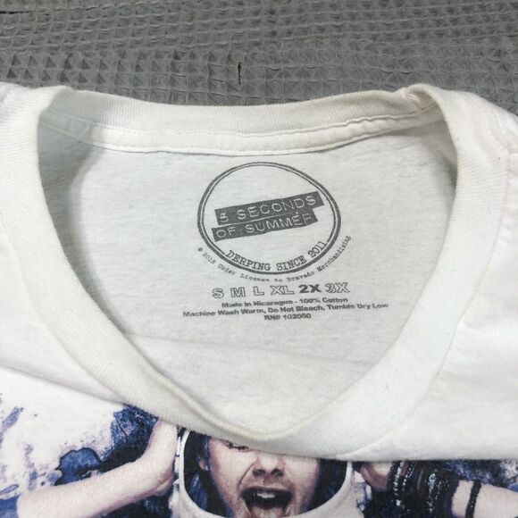 5SOS 5 Seconds Of Summer Shirt Juniors 2X /fits L 2016 Tour Band Concert Graphic - Picture 4 of 8